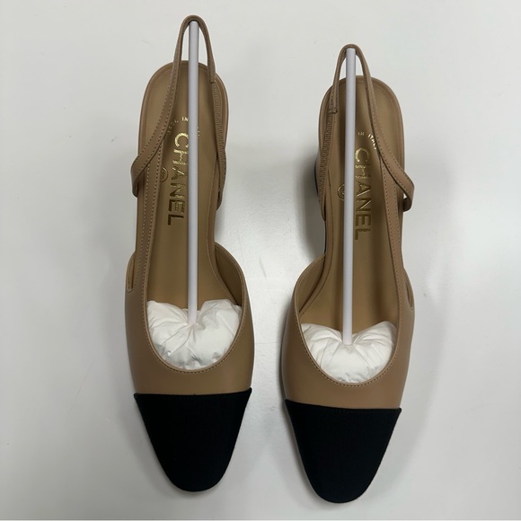 CHANEL Goatskin Grosgrain Cap Toe CC in Beige/Black - Picture 2 of 9